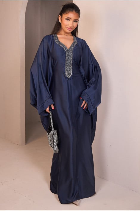 Abaya bleu nuit satinée à perles sur le col