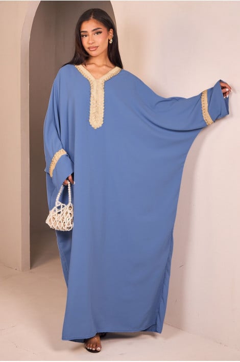 Abaya bleu clair à empiècement doré
