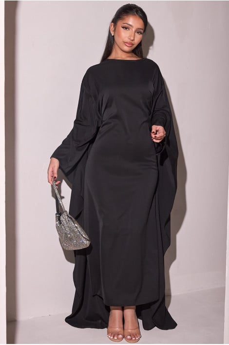 Robe noire à empiècement cap