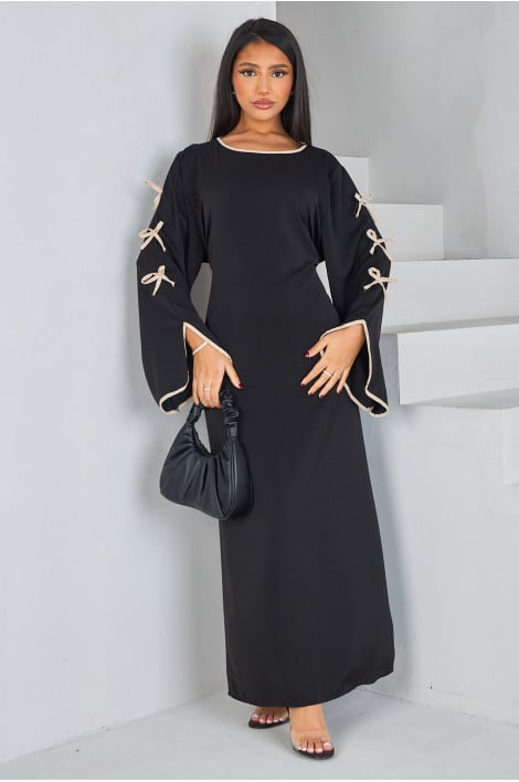 Abaya noire avec nœuds papillons sur les manches beige