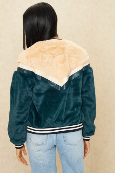 Blouson en fourrure bleu et beige