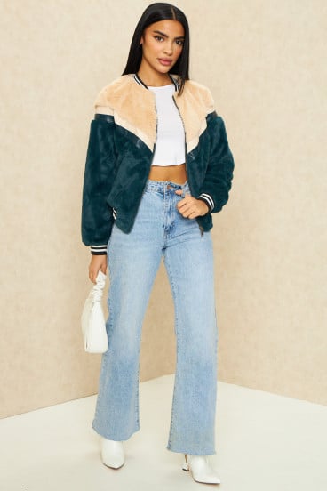 Blouson en fourrure bleu et beige