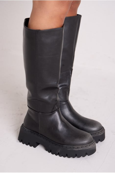 Bottes noires en simili cuir à semelles épaisses