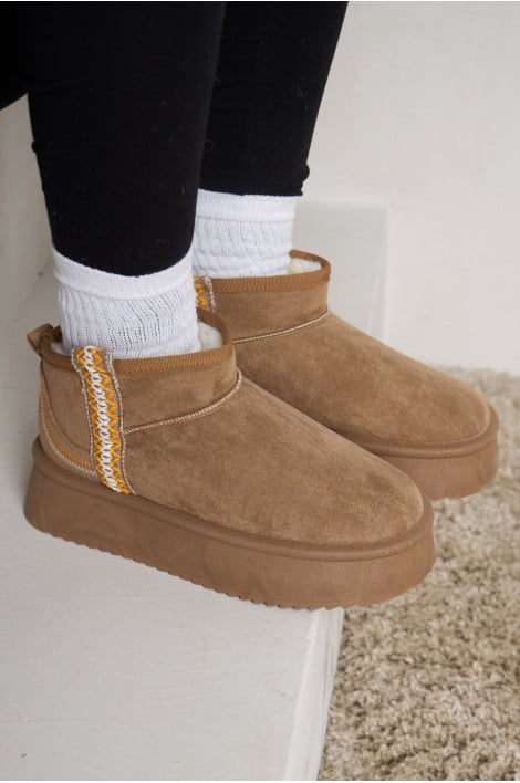Bottine beige chausson en velours compensé montant à motif