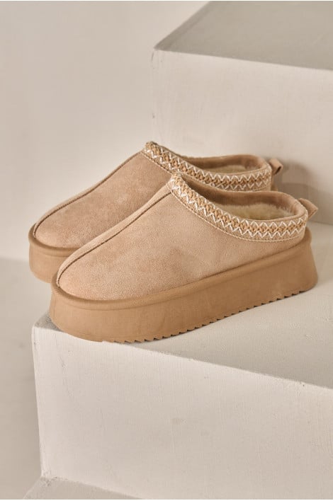 Bottines chaussons en velours compensés beige
