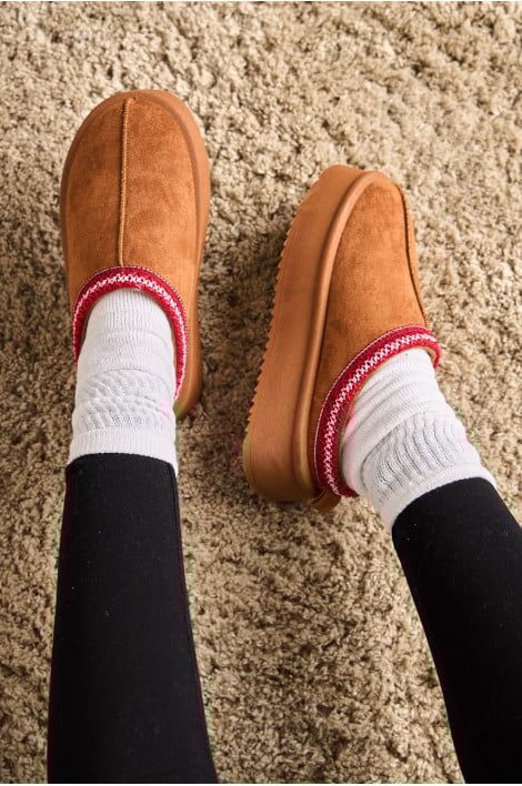 Bottines chaussons en velours compensés