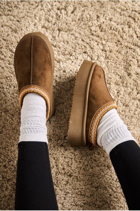 Bottines chaussons en velours compensés