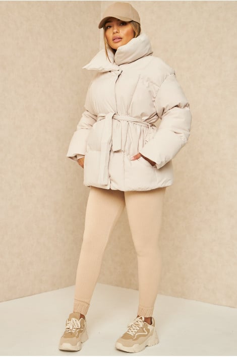 Doudoune courte matelassée beige ceinturée