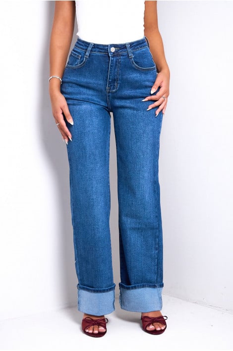 Jean bleu retroussé coupe flare