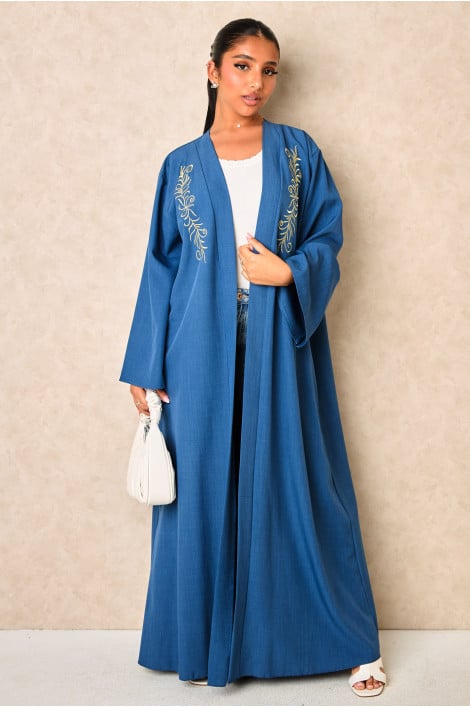 Kimono long bleu foncé ouvert à motif sur la poitrine