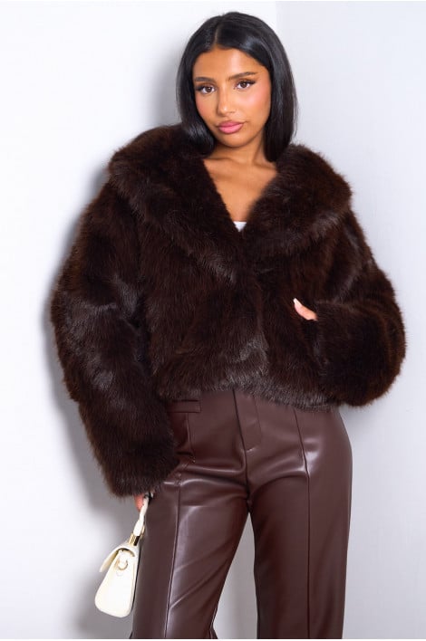 Manteau court en fourrure marron