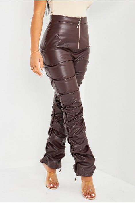 Pantalon froncé en simili cuir marron