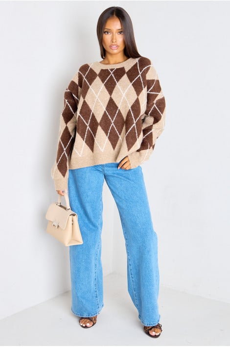 Pull marron en laine à motifs losanges écossais