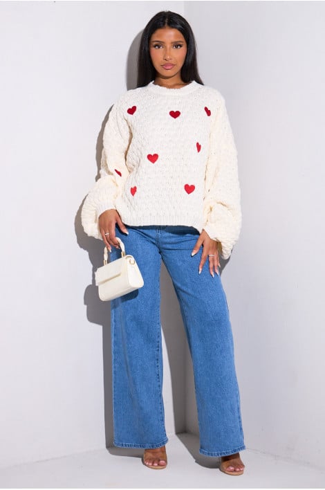 Pull tricoté à cœurs beige