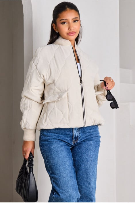 Veste courte beige matelassée
