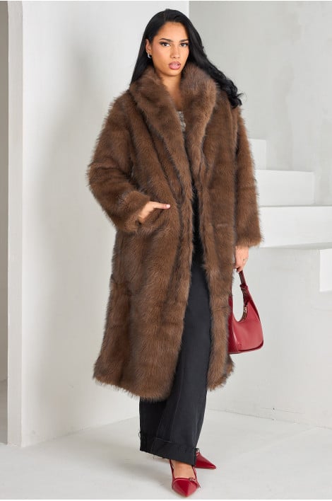 Veste en fourrure marron