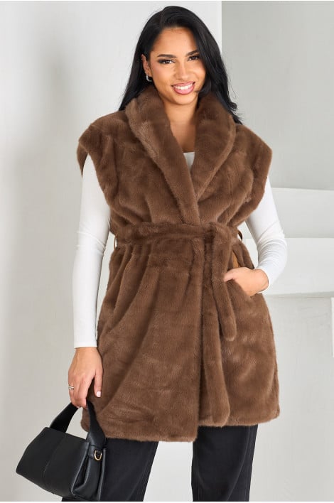 Veste en fourrure sans manches ceinturée marron